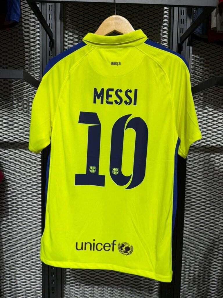 Barcelona 2015 third Messi 10 thumbnail 2