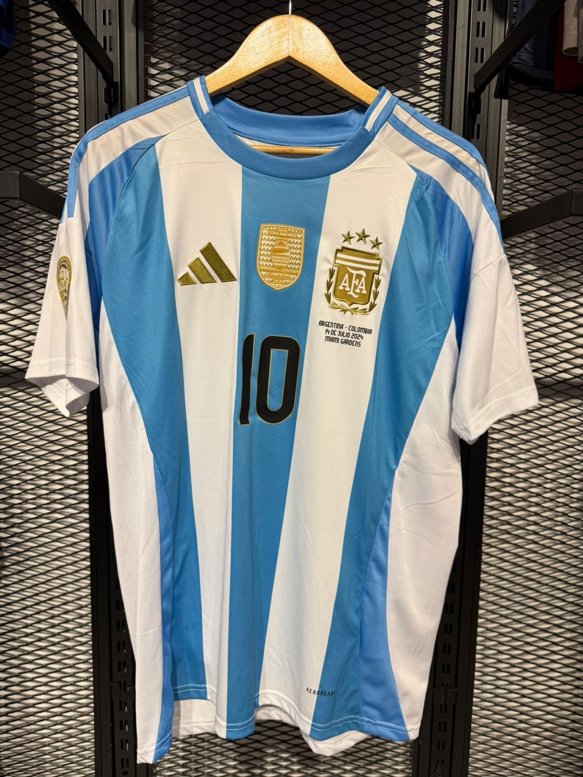 WhatsApp Image 2026-05-09 at 10.09.23 (3) Adidas Argentina 2024 Messi Home Jersey - Figura 1