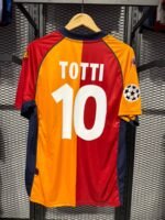 FRANCESCO TOTTI AS ROMA 2001-02 HOME SHIRT - Figura 2