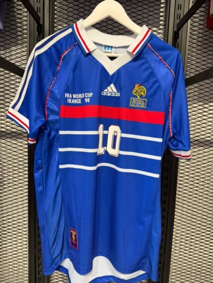 1994/95 Italy Home Jersey Baggio 10