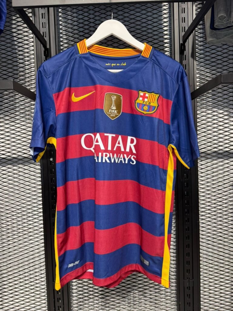 Neymar Barcelona 2015-16 Home