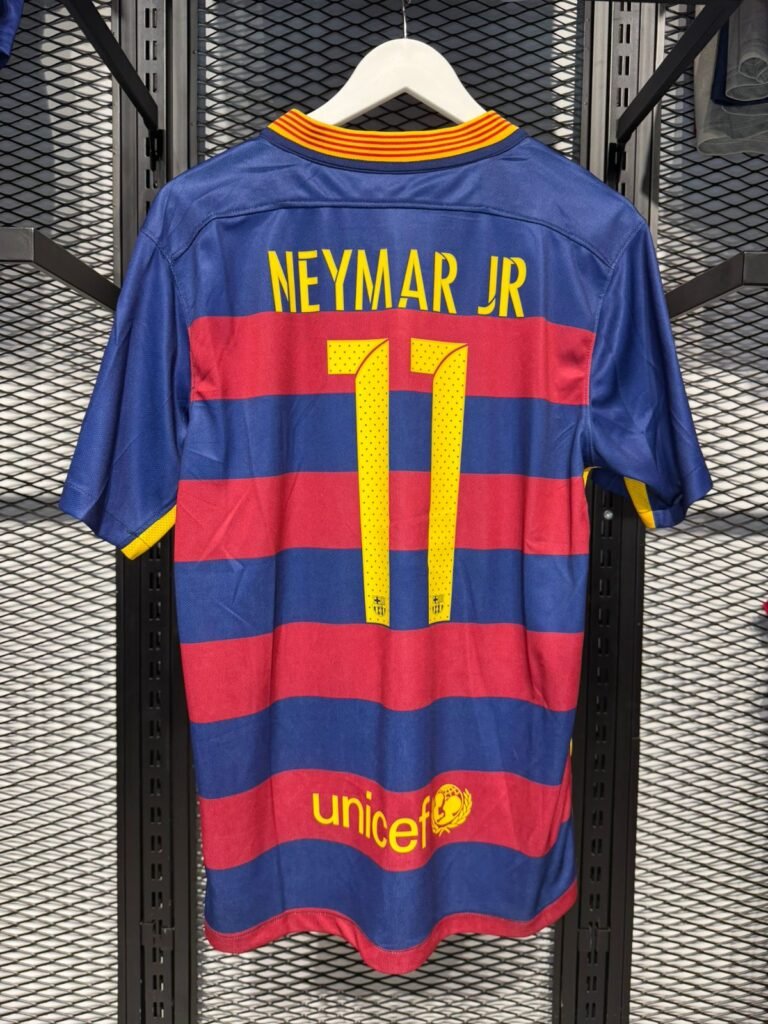 Neymar Barcelona 2015-16 Home thumbnail 2