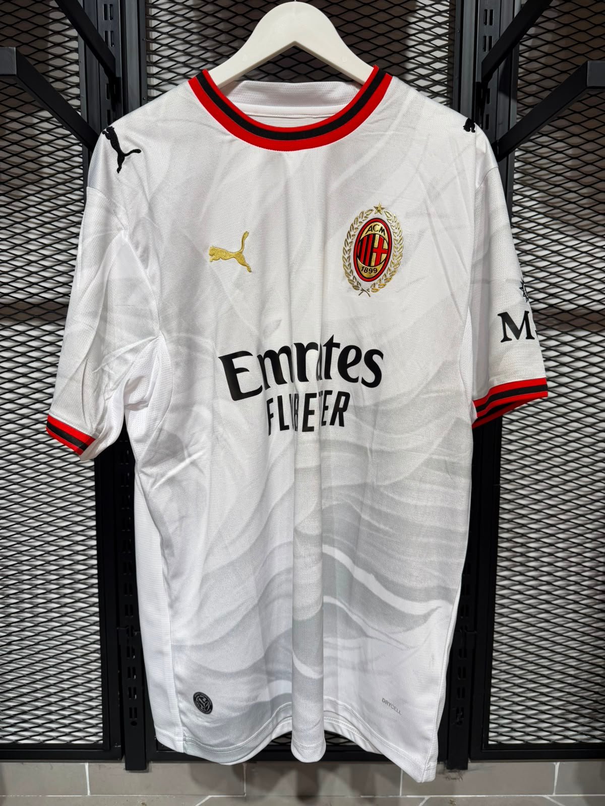 WhatsApp Image 2026-07-31 at 21.38.57 (4) Milan 26/27 away - Figura 1