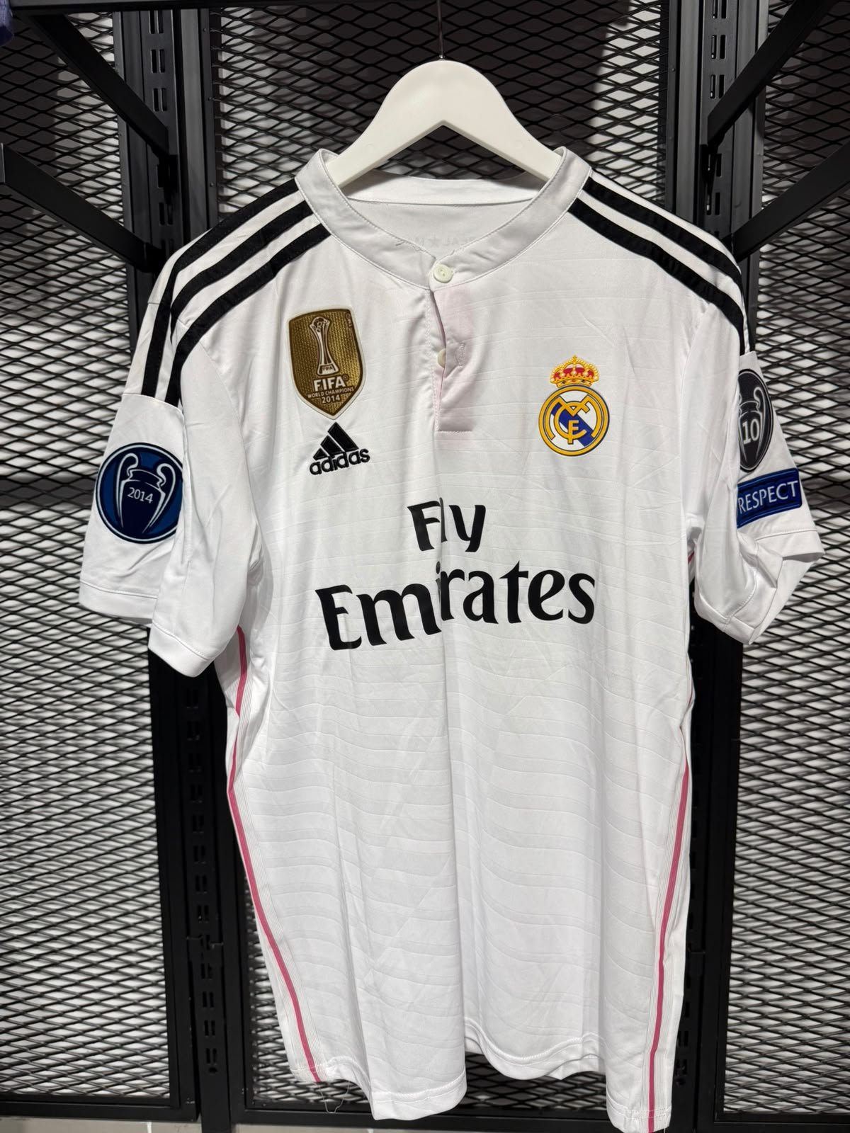 19 Real madrid home 2014/15 - Figura 1