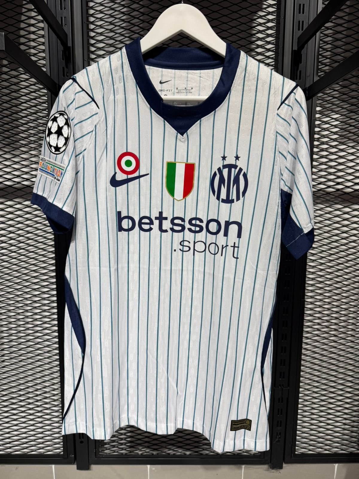 WhatsApp Image 2026-09-01 at 11.23.58 (8) Inter third jersey 26/27 - Figura 1