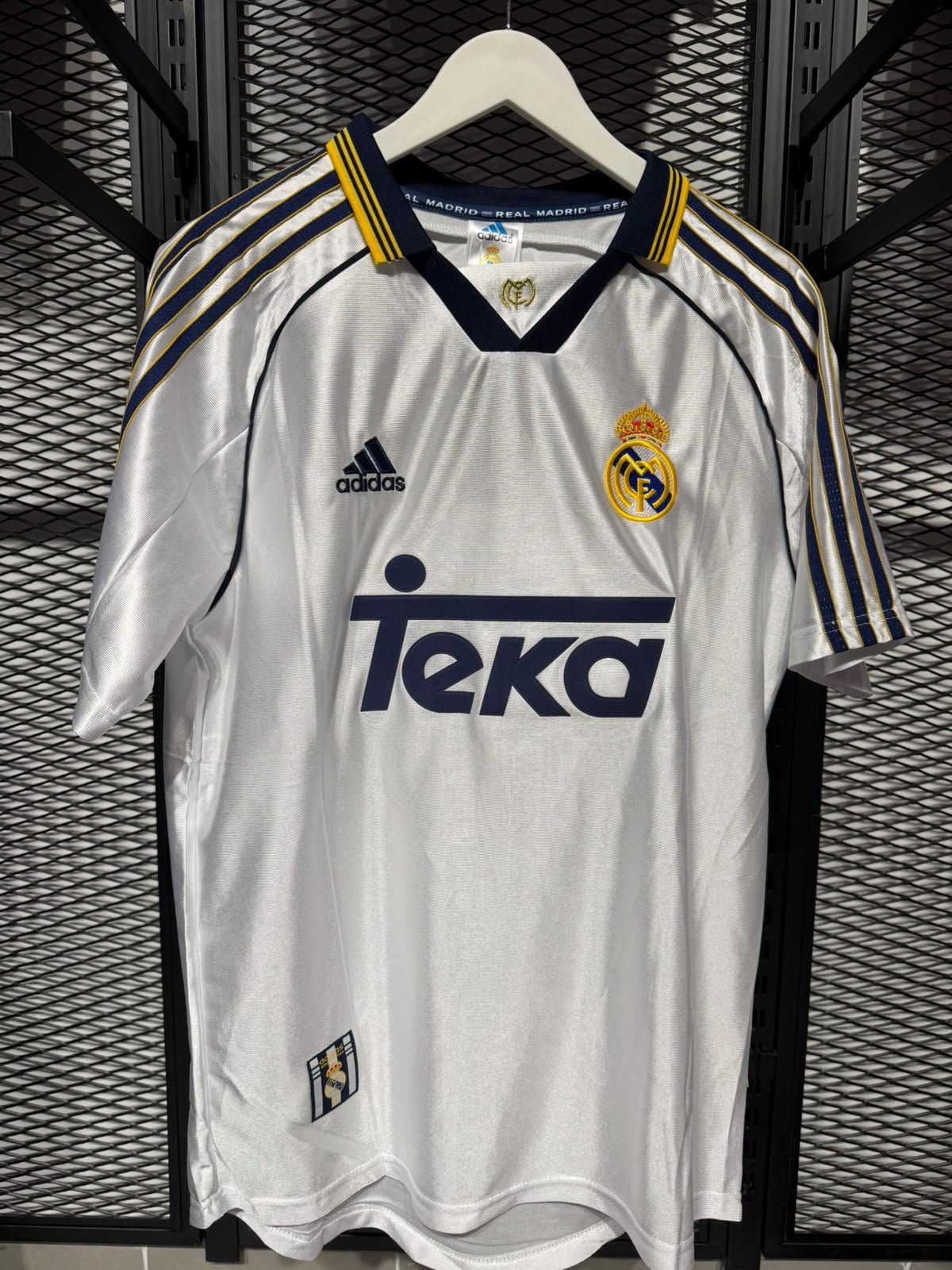 r Raul Real Madrid 99/00 Home Jersey - Figura 1