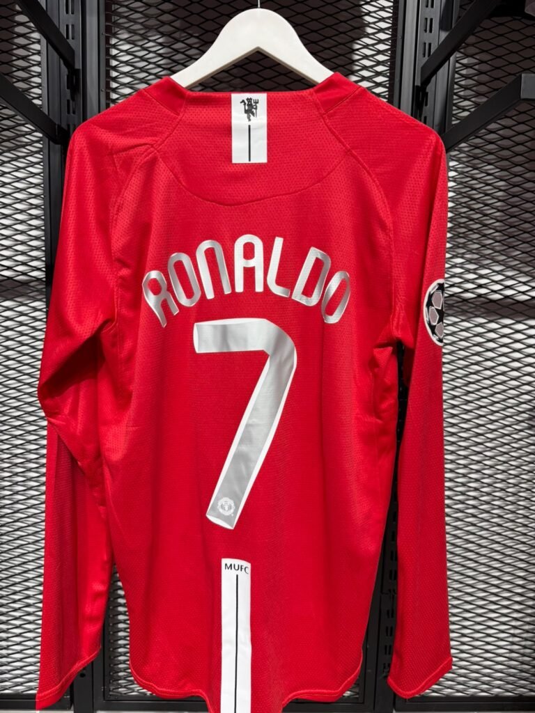 Man Utd Ronaldo 7 2007 Long Sleeve thumbnail 2